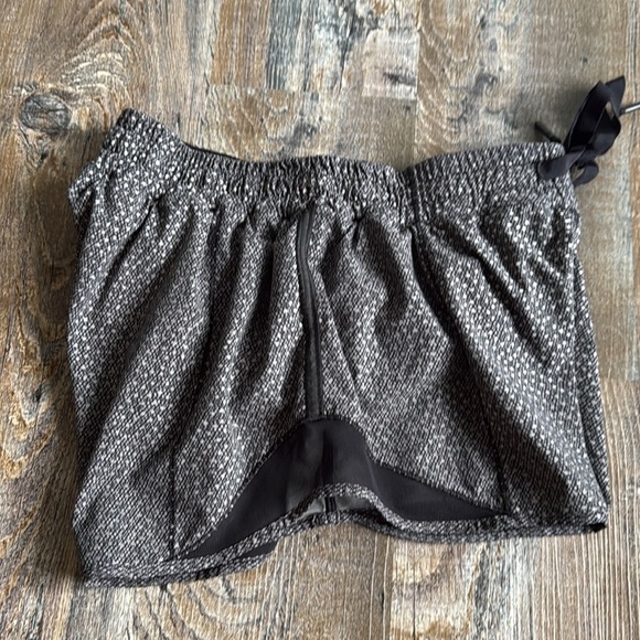Lululemon | Hotty Hot Short Long ( Reflective) 4” - Picture 7 of 12